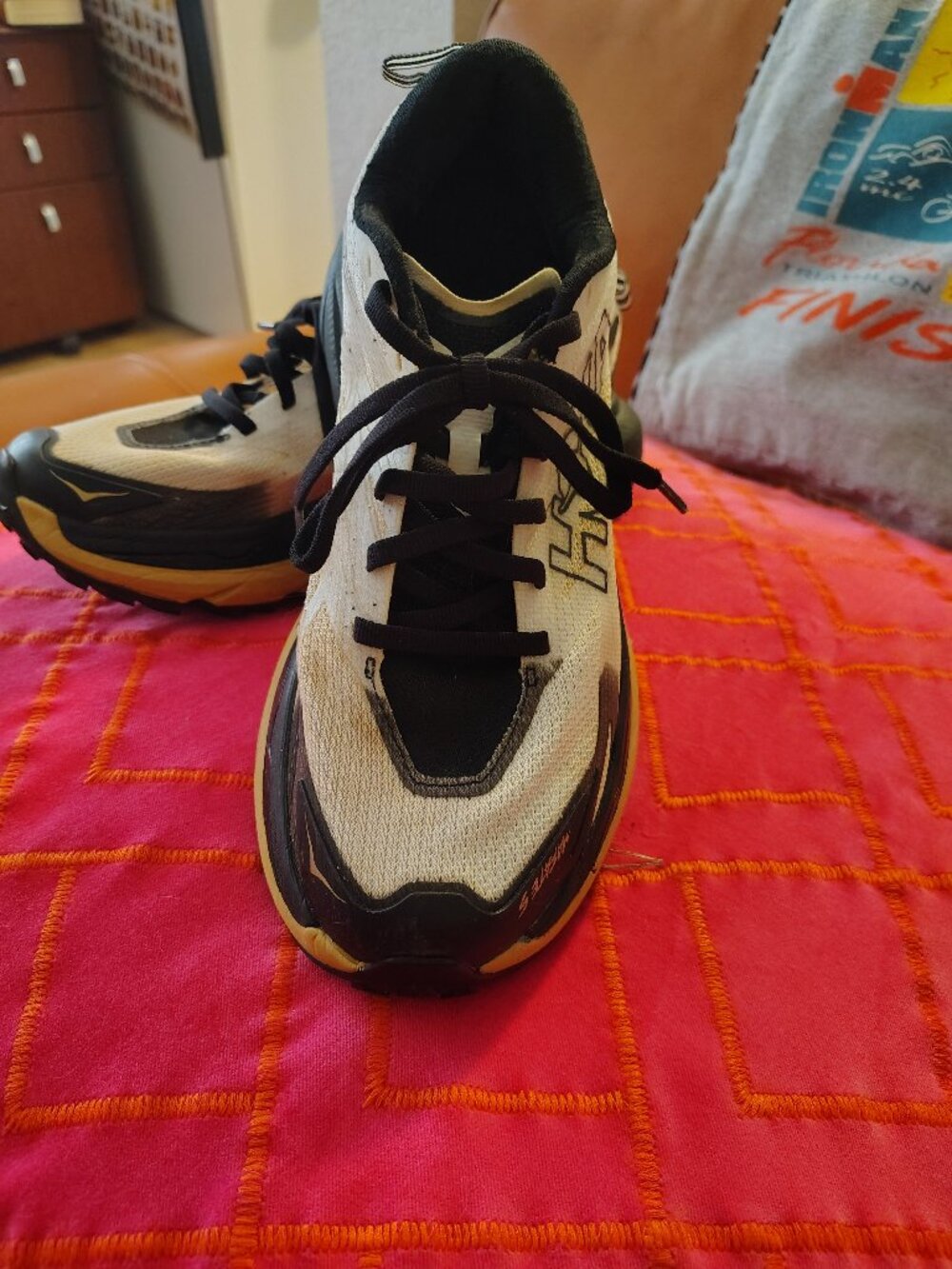 Hoka Womens Mafate 5 Sz 8.5